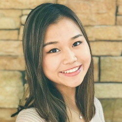 Yumi T.