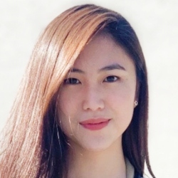 Ayumi M.