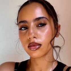 Rihana S.