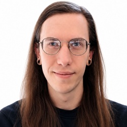Max F.